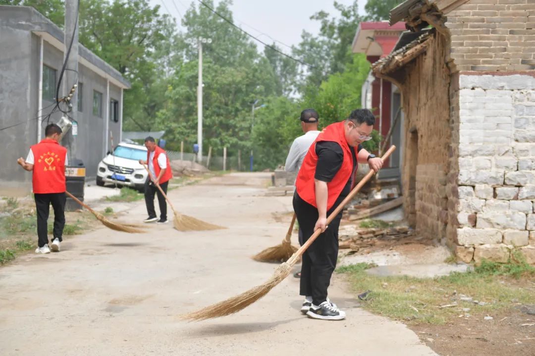 郏县人民检察院开展乡村环境整治行动 助力宁庄村焕新颜